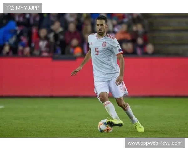 布斯克茨式西班牙后腰：控场模板全面解析